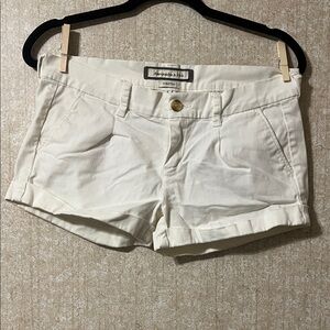 Abercrombie & Fitch High Waist Cream Shorts